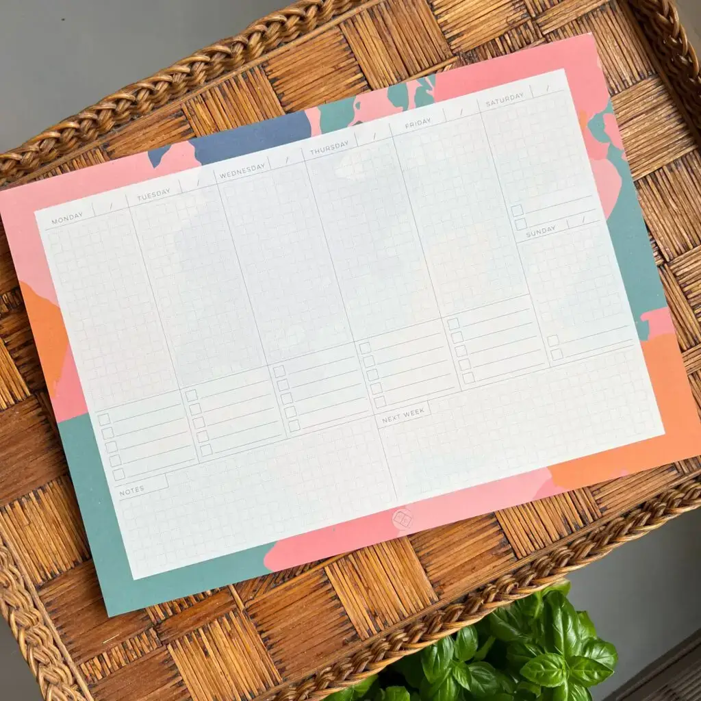 Weekplanner roze ongedateerd juno