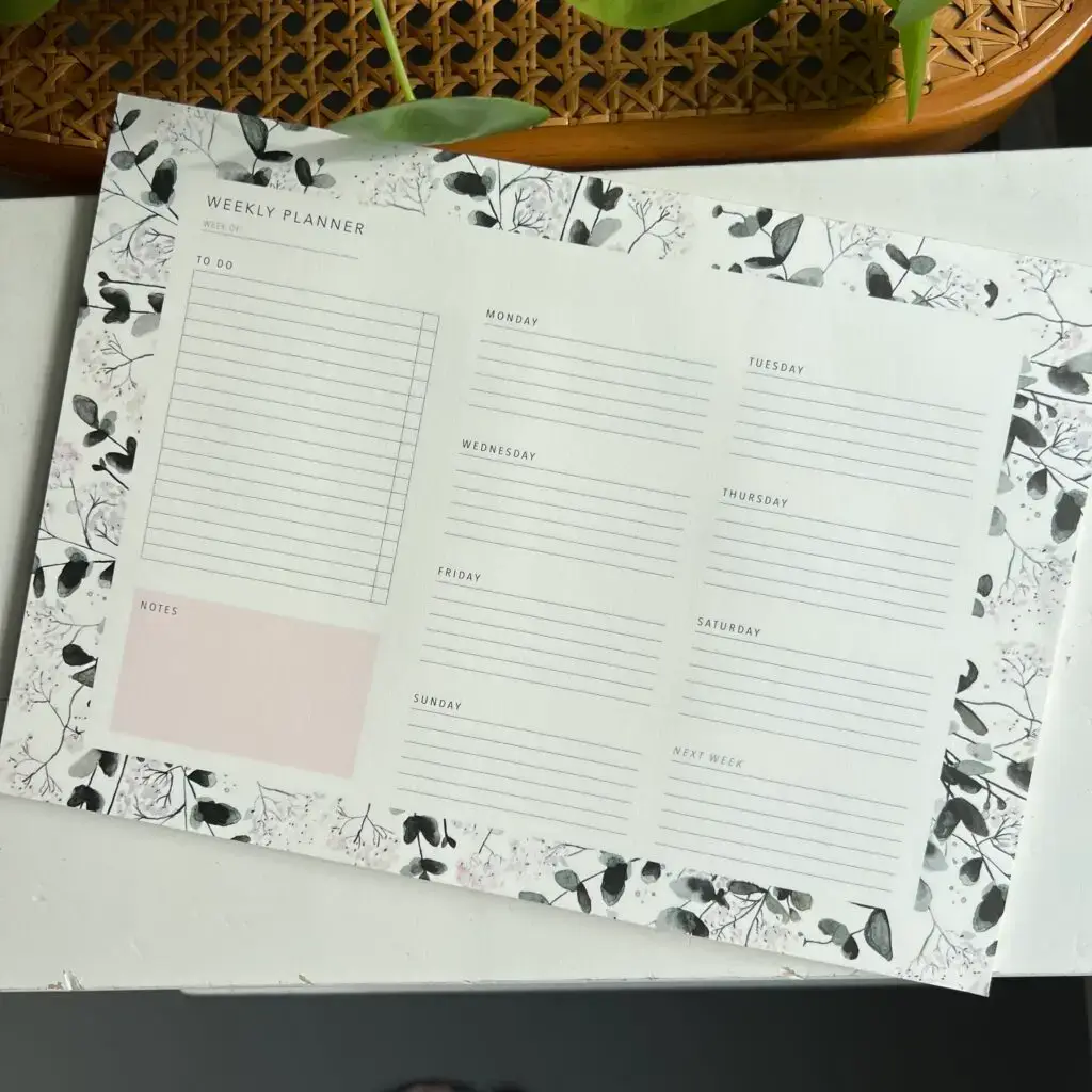 Planner 2026 Zachte Bloesem A4 zwart-wit bloemen
