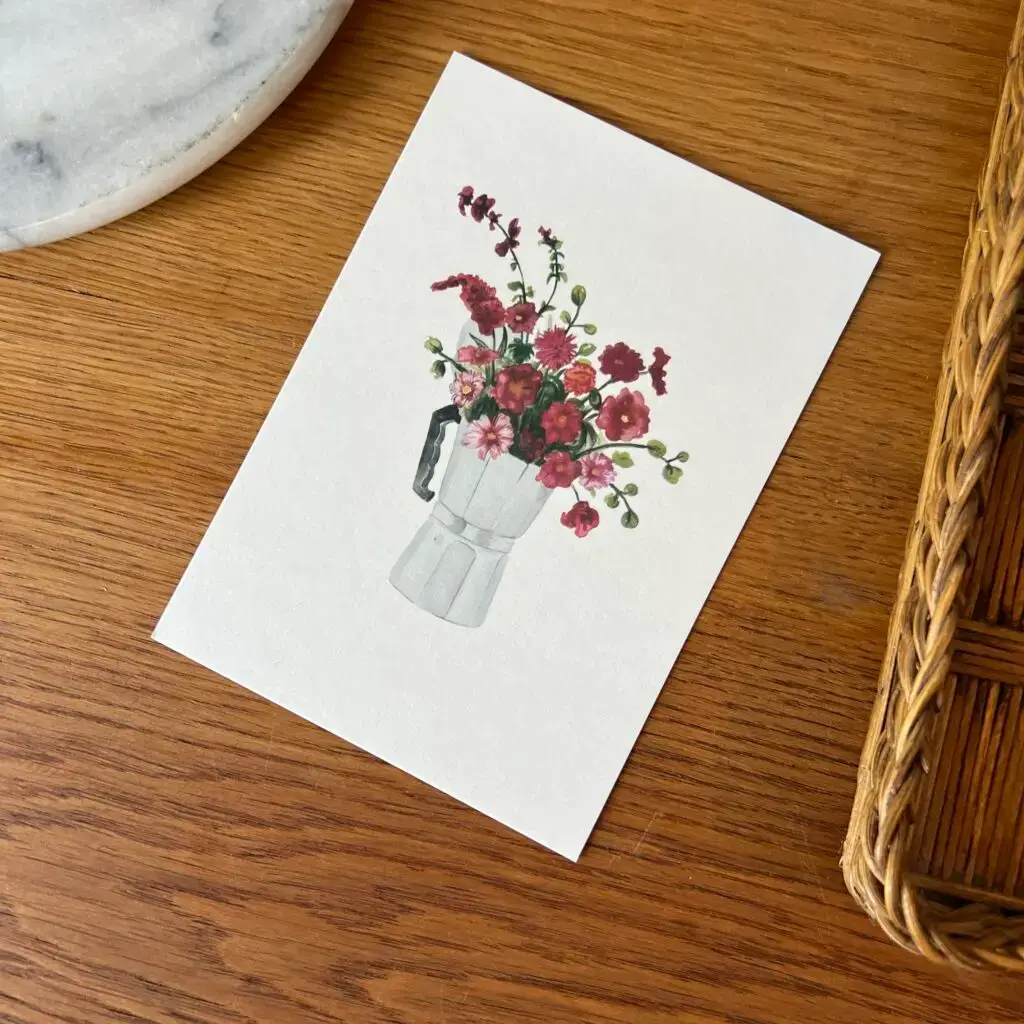 Ansichtkaart Rood Espresso Boeket met handgeschilderde illustratie van bloemen en espresso