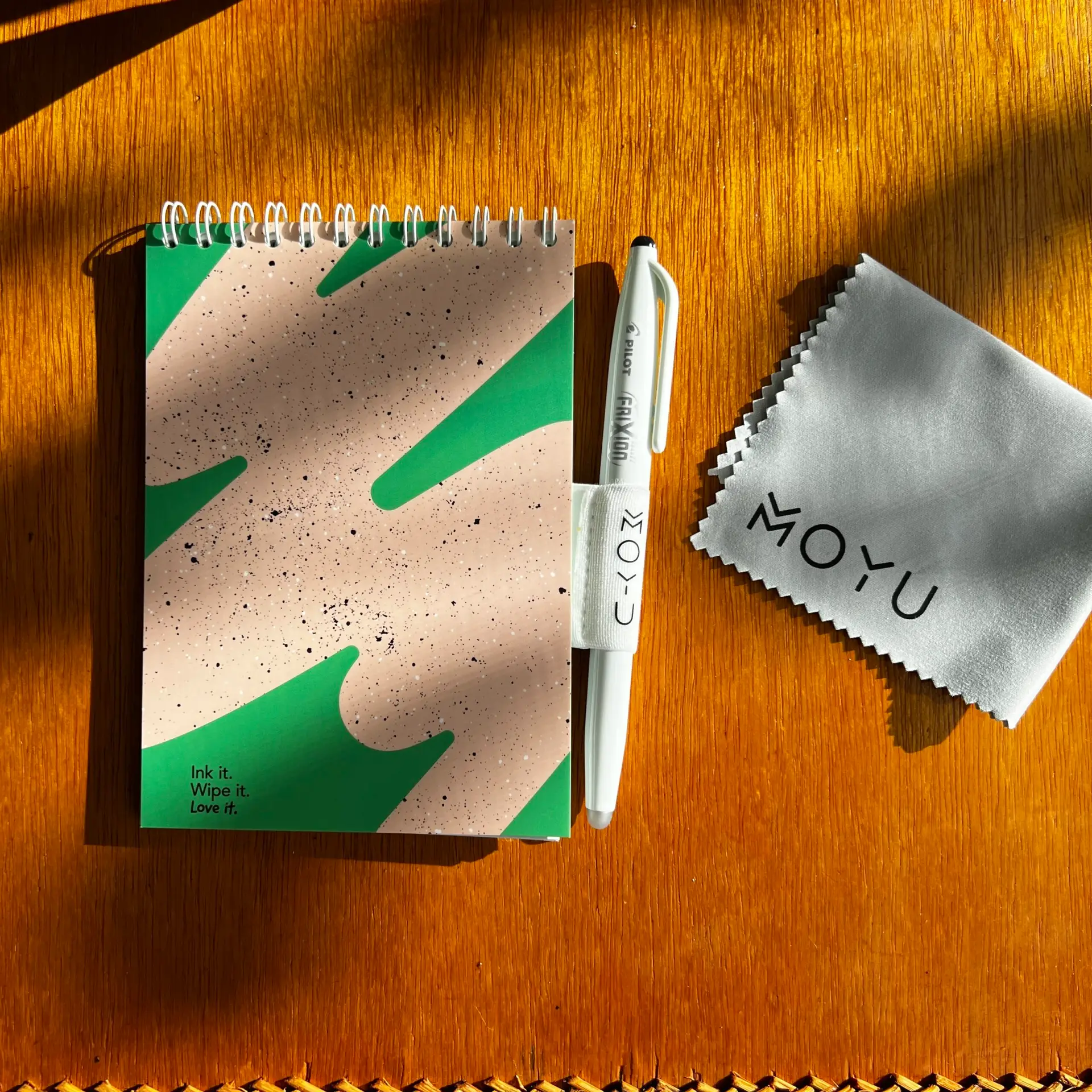 Uitwisbaar notitieboekje A6 Flashy Moss van MOYU in frisgroene kleur