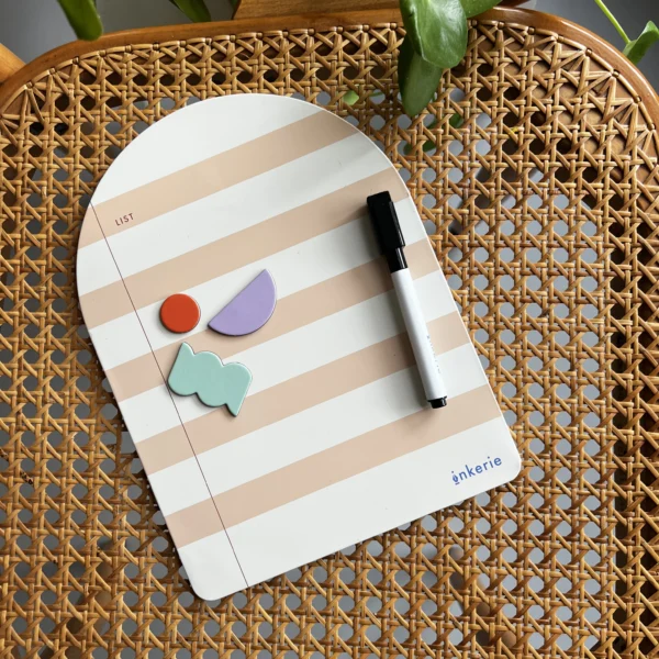 Inkerie Magnetisch Memobord Roze met lijst en magneten